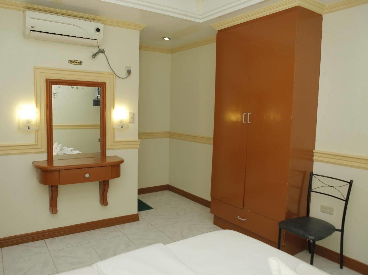 Golden Palace Hotel Tagum Eksteriør bilde